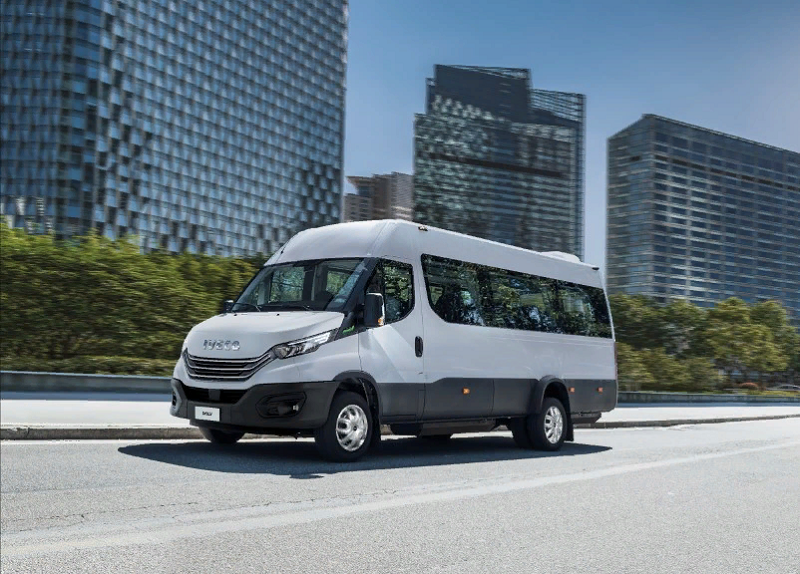 микроавтобус Iveco Daily 2021